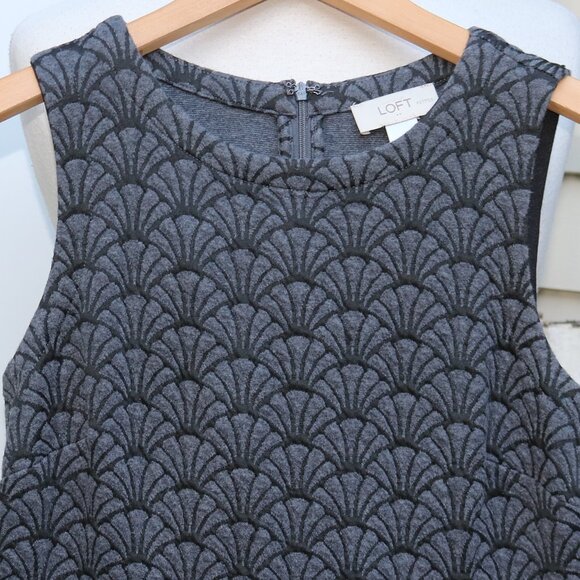 LOFT Petite Grey Black Fan Print Thick Cotton Knit Blend Sleeveless Dress Sz 4P - Picture 2 of 5
